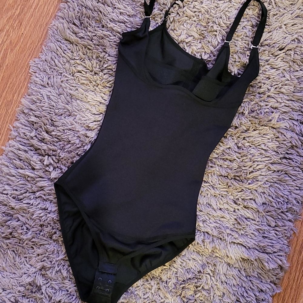 NwOT Shape wear size XS/30